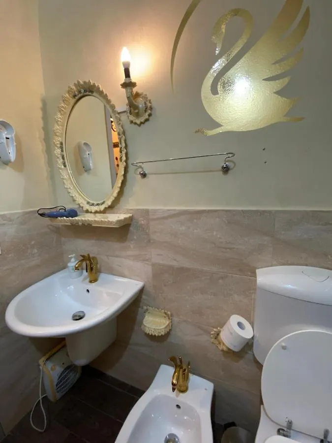 Hollywood Inn Palermo Guest house