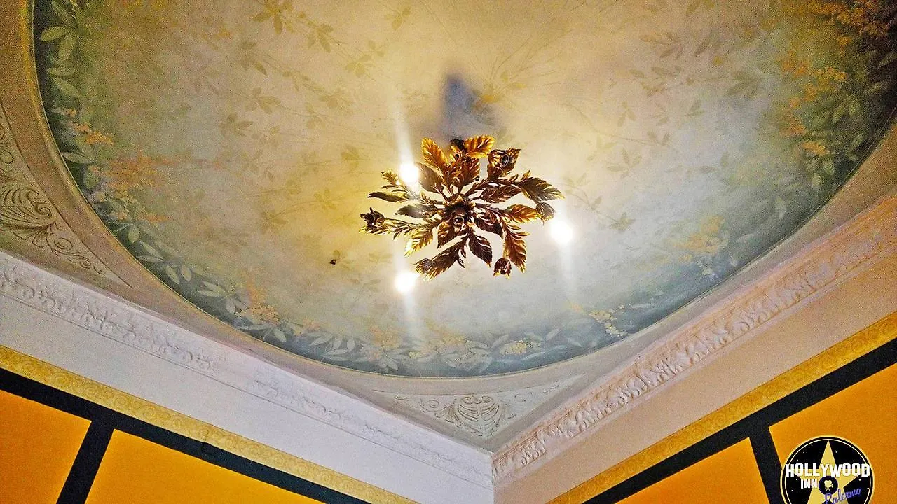 Hollywood Inn Palermo Italy