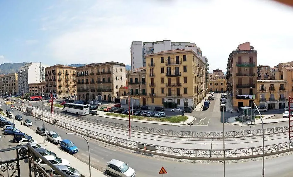 Hollywood Inn Palermo 3*,  Italy