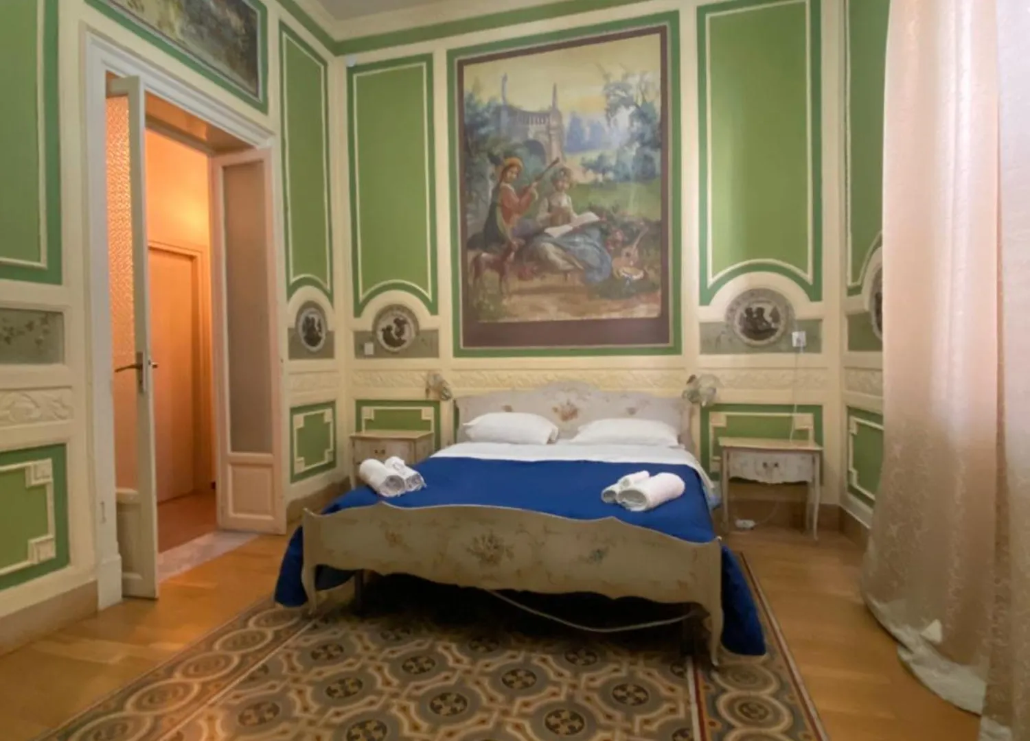 Hollywood Inn Палермо 3*,