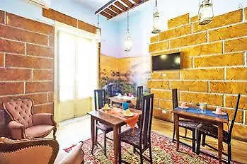 Hollywood Inn Палермо Италия